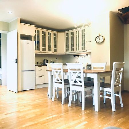 Cozy City Penthouse Apartment, Free Parking Tallinn Eksteriør billede